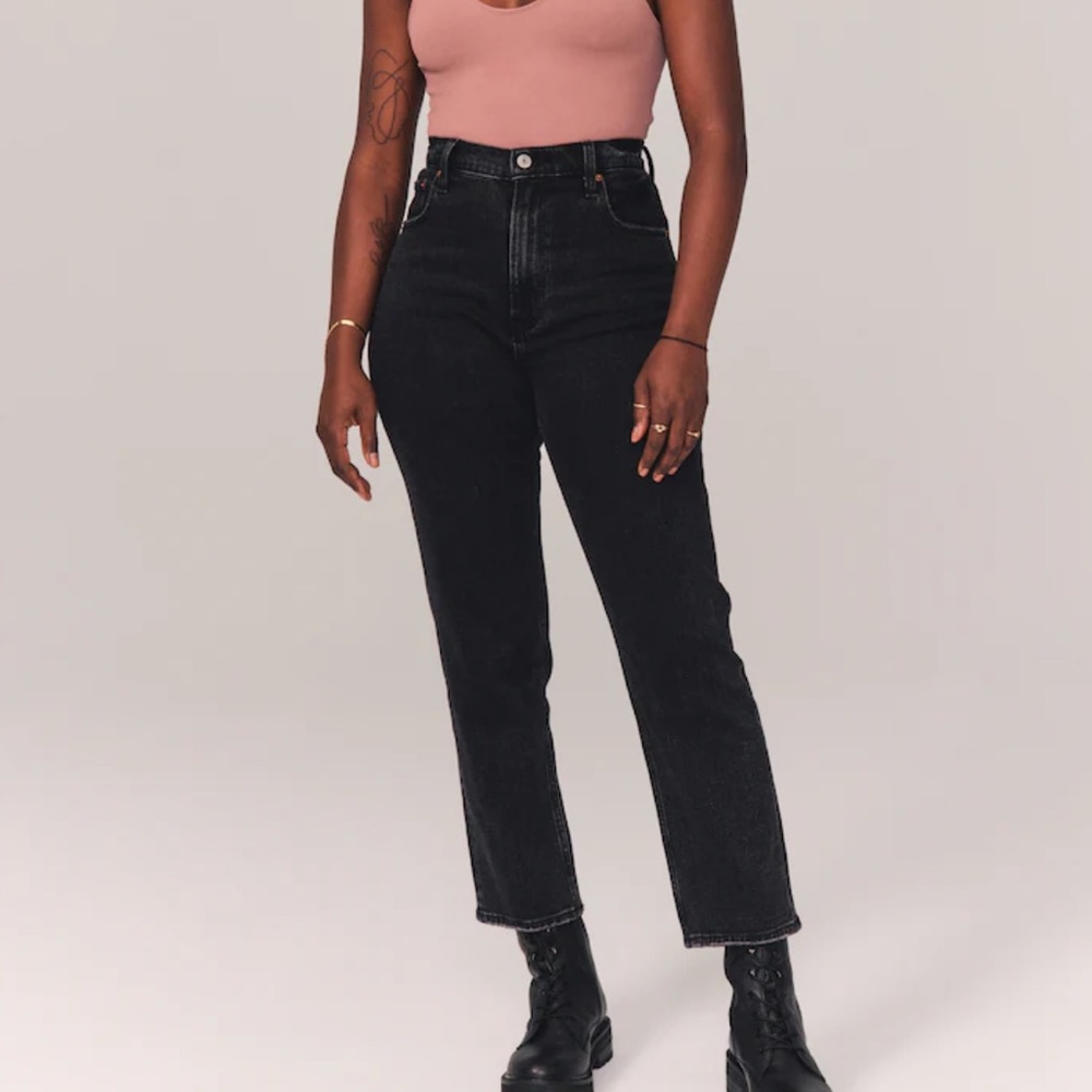 Abercrombie & Fitch Ultra High Rise Ankle Straight Jeans